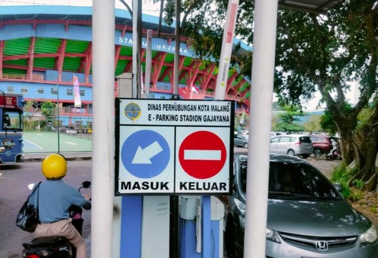 Dishub Kota Malang Sosialisasikan Parkir Nontunai