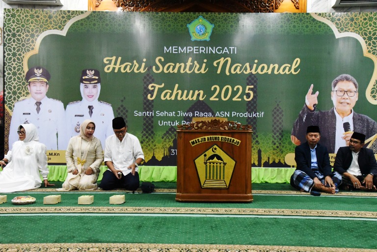Ribuan ASN Sidoarjo Ikuti Tabligh Akbar Peringatan Hari Santri 2025