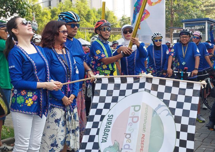 Komunitas Pepespeda Funride Berkostum Kebaya, Arumi Bachsin: Perpaduan Wanita Anggun dan Macho