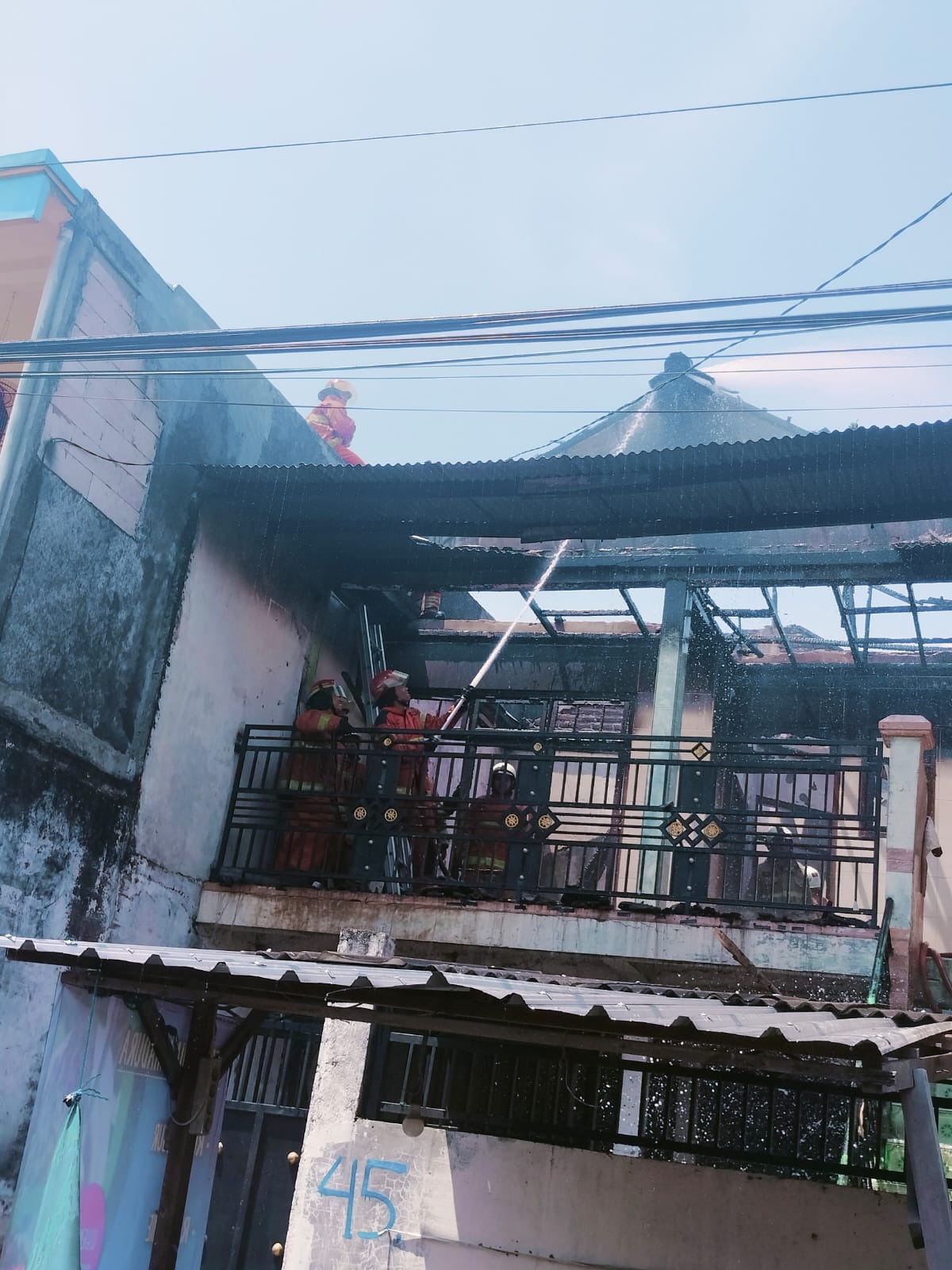 Ditinggal ke Madura, Rumah di Surabaya Terbakar