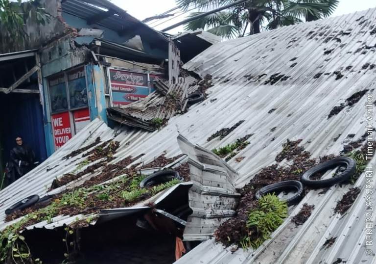 Singosari Malang Diterjang Puting Beliung, Empat Rumah Rusak dan Satu Bengkel Ambruk
