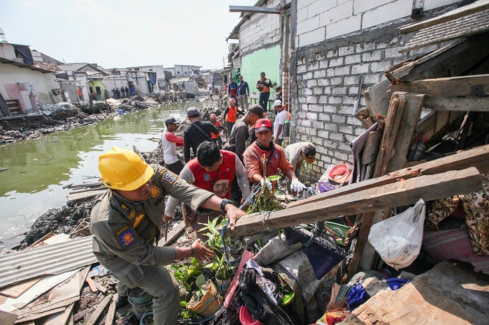 Cegah Banjir, Pemkot Surabaya Targetkan 125 Bangli di Sungai Kalianak Tuntas Dibongkar Mei