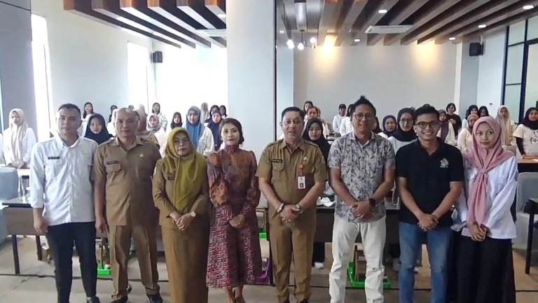 Gunakan DBHCHT, Disperindag Kabupaten Malang Gelar Pelatihan Tenaga Linting Rokok 