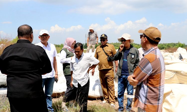 DPRD Gresik Gelar Hearing Kasus Pembuangan Limbah di Sidayu, Komisi III Dorong Peningkatan Pengawasan