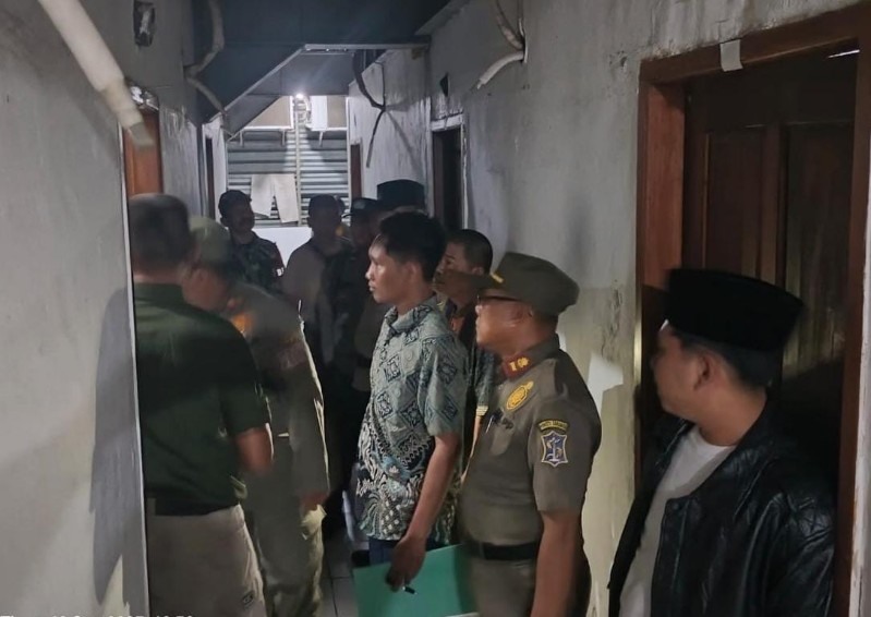 Polsek Lakarsantri dan Bhabinkamtibmas Made Gelar Razia Kos-Kosan