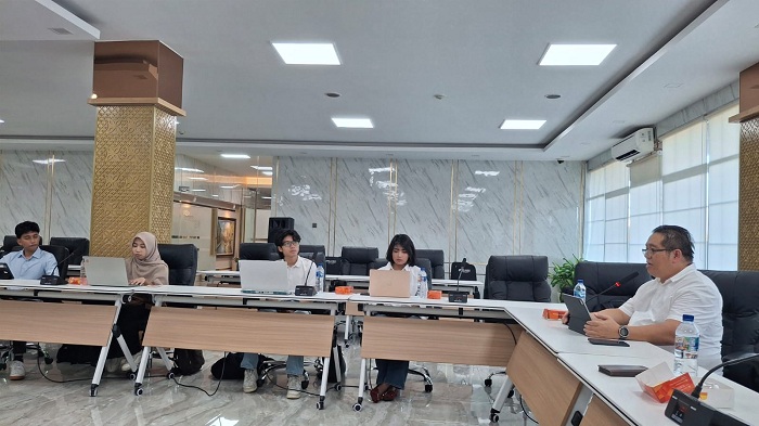 TPS Gelar Kuliah Umum Internal Control Bagi Mahasiswa Unair di Surabaya