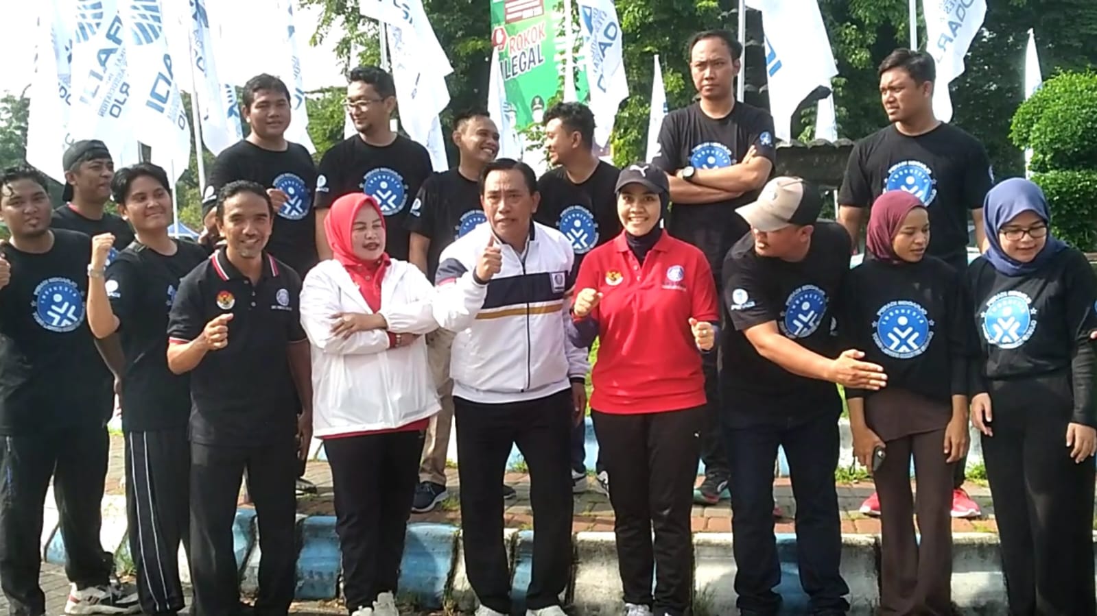 Ratusan Pendekar Hukum Kota Delta Olahraga Bersama Warga