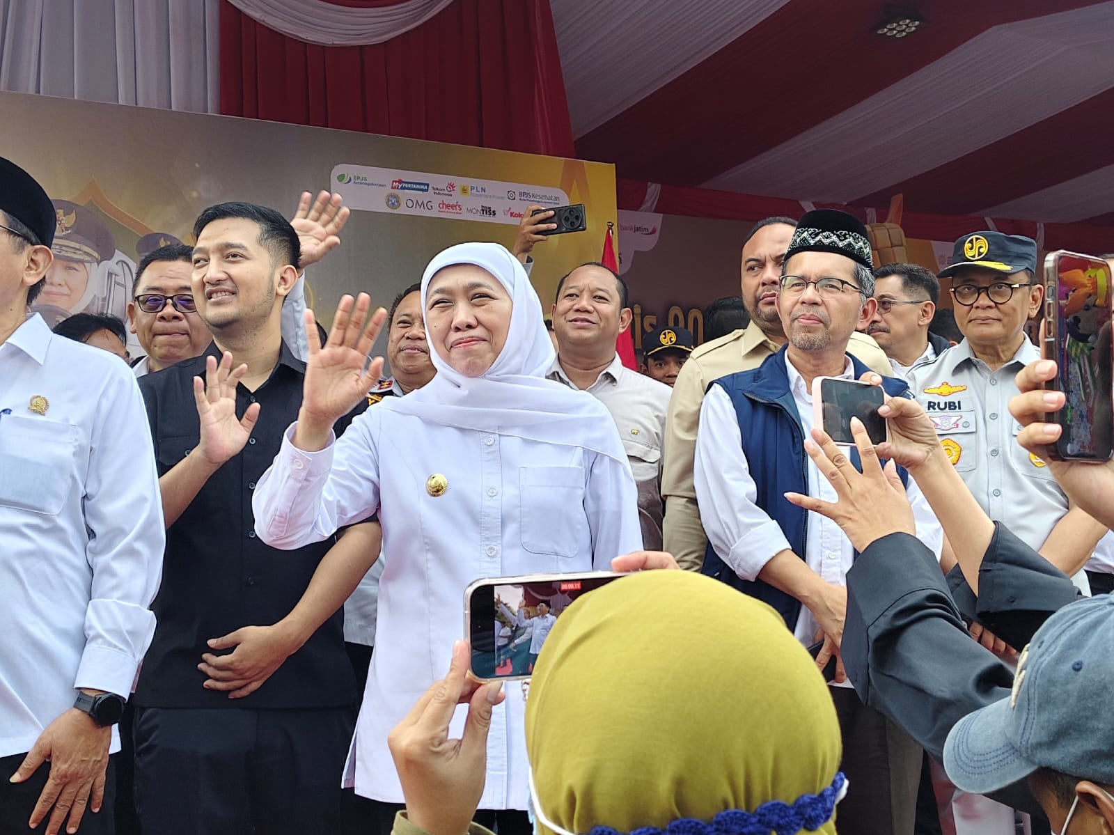 Khofifah Berangkatkan 4.000 Peserta Mudik Gratis Jatim 2026 ke 20 Kabupaten/Kota