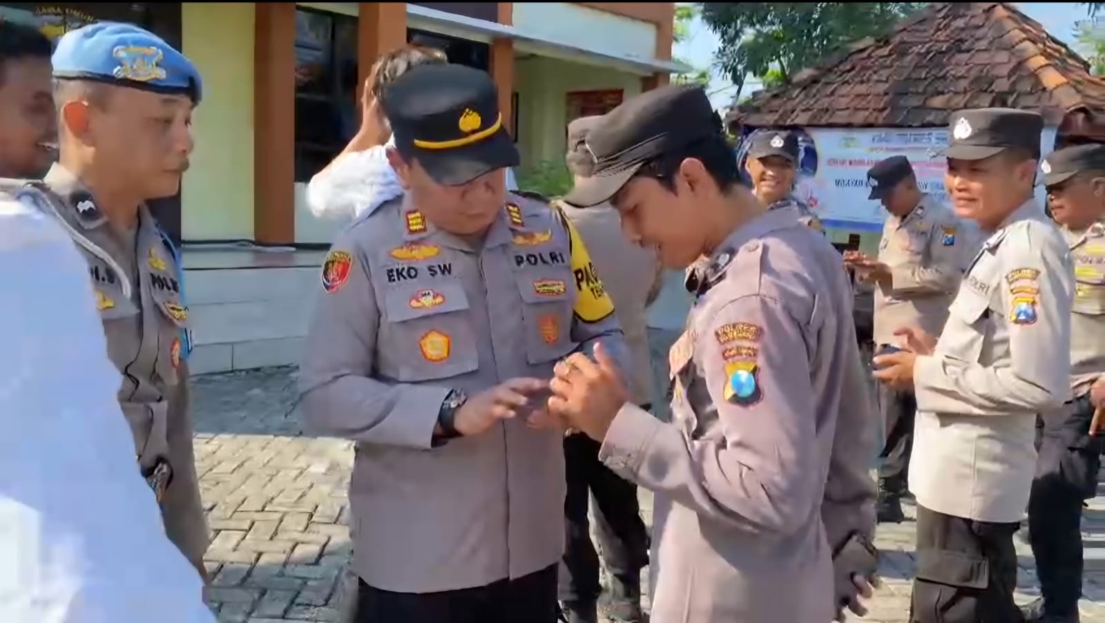 Polsek Temayang Apel Pagi Bersama Anggota Sekaligus Mitigasi Penyalahgunaan Handphone