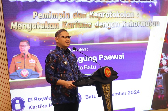 Pj Aries Agung Paewai Berikan Motivasi pada Rakor Keprotokolan Jawa Timur 2024