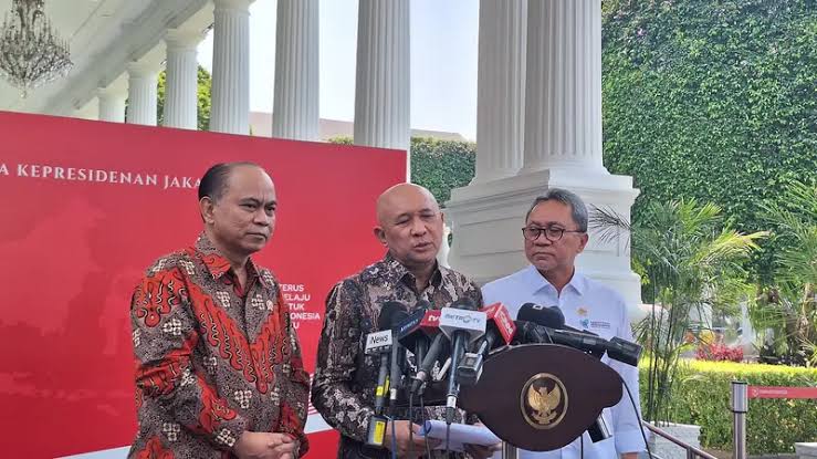 Presiden Jokowi Larang Social Commerce di Media Sosial