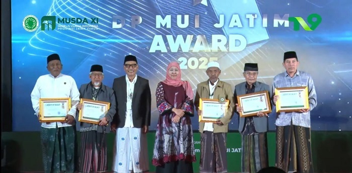 MUI Gresik Kembali Raih Penghargaan Kinerja Terbaik Se-Jatim 