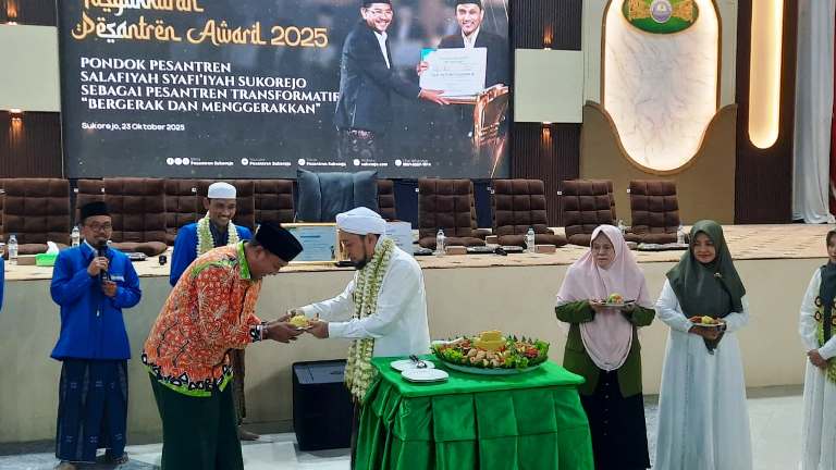 Ponpes Sukorejo Situbondo Raih Penghargaan Pesantren Transformatif, Bupati Rio Sebut Bukti Prestasi