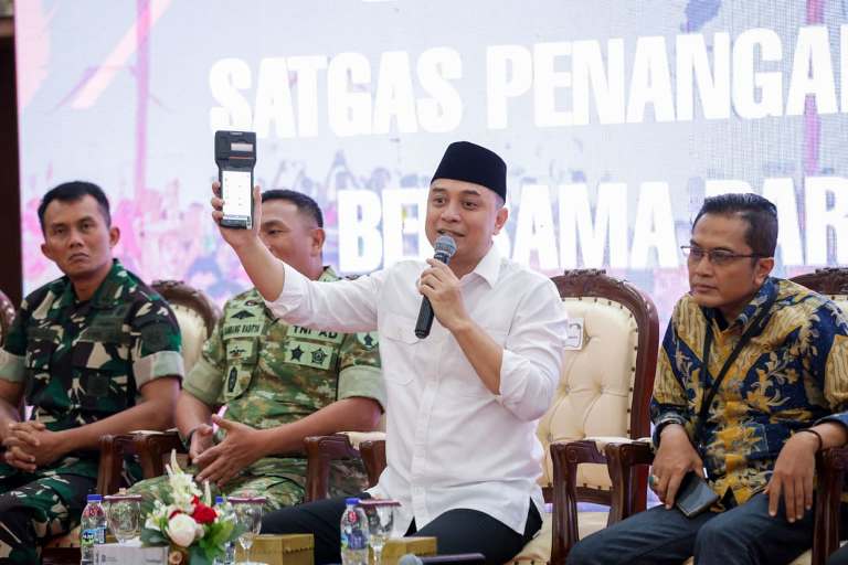 Transparansi Parkir Nontunai di Surabaya, Eri Cahyadi Tegaskan Tak Boleh Ada Premanisme
