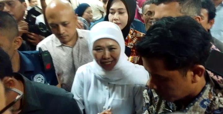 Dana Hibah Pokir DPRD Jatim, Khofifah Bantah Tuduhan Ijon 30 Persen 
