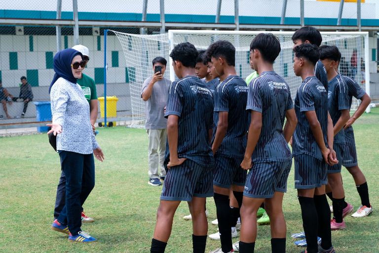 Dalami Pengembangan Olahraga, Anggota Komisi X DPR RI Belajar ke Persebaya Future Lab