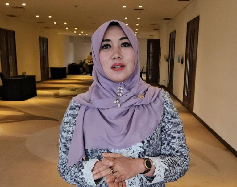 Jatim Raih Dua Penghargaan Naker Award 2025, Lia Istifhama Apresiasi Konsistensi Produktivitas