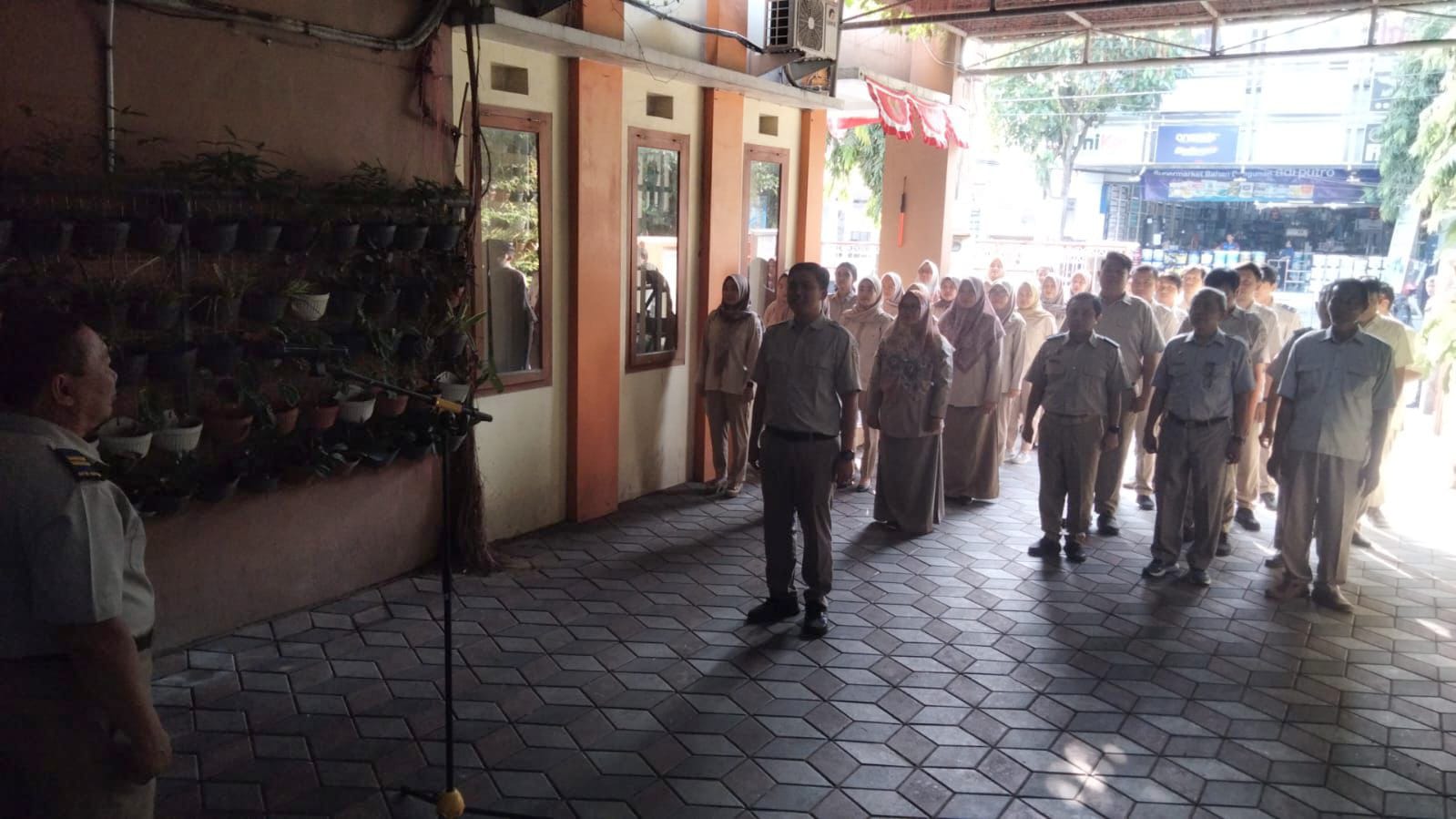 Pimpinan Kantah ATR/BPN Kabupaten Tulungagung Ajak Pegawai Utamakan Pelayanan Publik