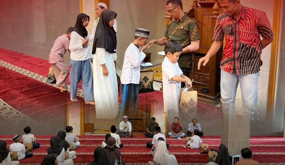 Satreskrim Polres Bojonegoro Beri Santunan Anak Yatim di Masjid Al Ikhlas