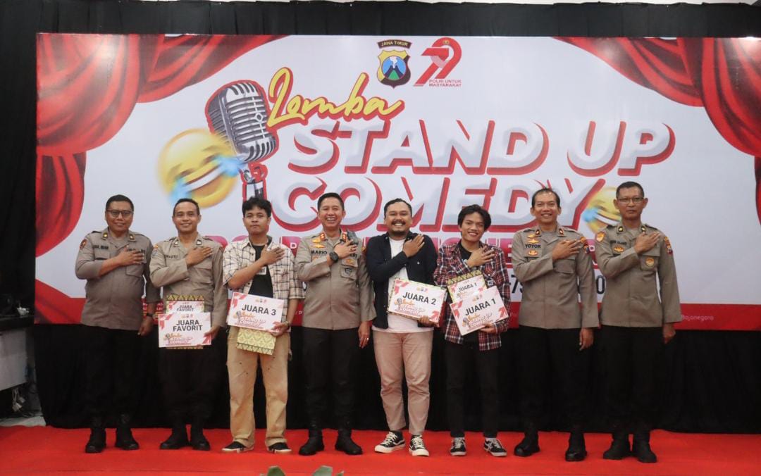 Hari Bhayangkara Ke-79, Kapolres Bojonegoro Tertawa Dengarkan Kritikan Komika dalam Lomba Stand-Up Comedy