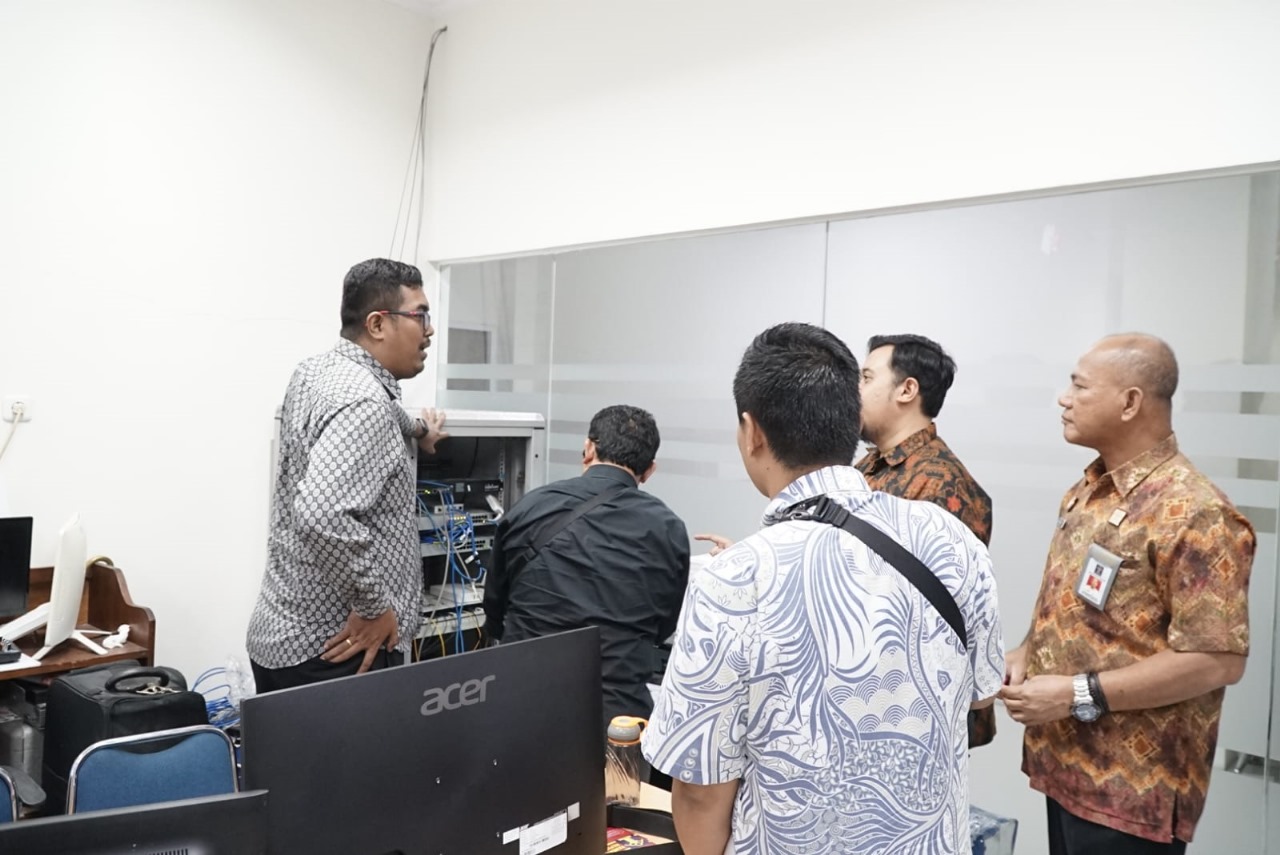 Tambah Layanan Access Point, Kanwil Kemenkumham Maluku Terima Supervisi Pusdatin dan Telkom