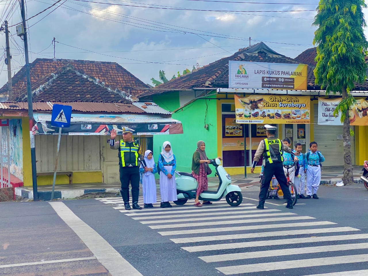 Operasi Patuh Semeru 2025, Satlantas Polres Lumajang Tertibkan Lalu Lintas dan Beri Imbauan