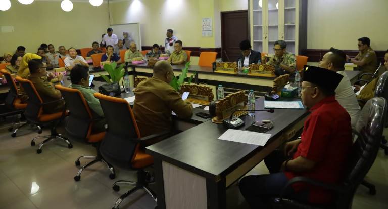 Komisi A DPRD Surabaya Rekomendasikan Pencabutan Aturan Tiga KK Satu Alamat