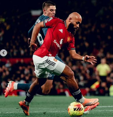 Drama Kartu Merah Tak Menghentikan Everton Taklukkan MU