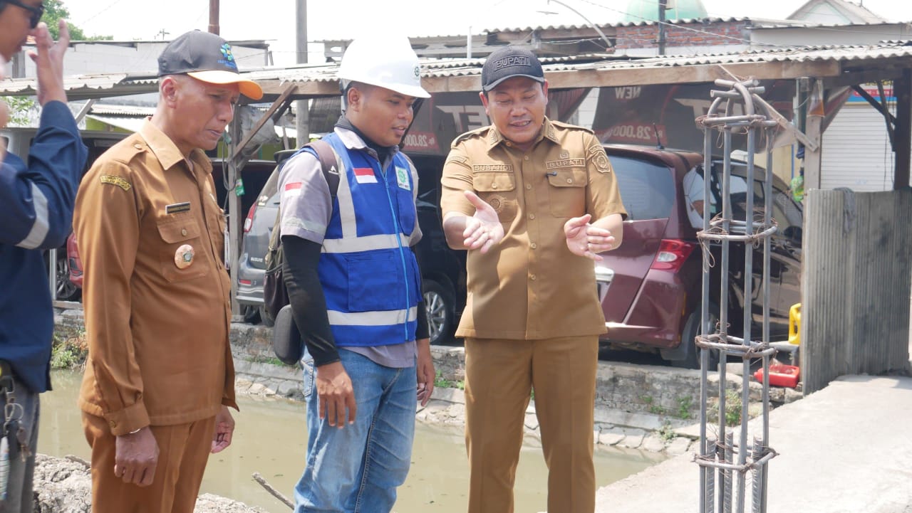 Bupati Subandi Sidak Betonisasi Jalan Gedangan–Betro, Minta Proyek Dipercepat