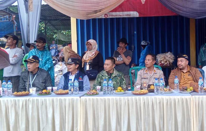 Semarak Sedekah Desa Kandangan: Karnaval Meriah, Warga Guyub, UMKM Berjaya