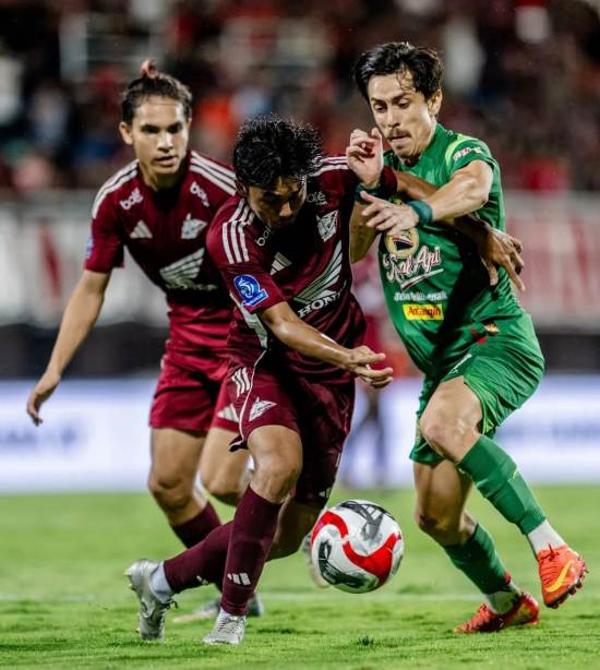 Jeda Kompetisi, Persebaya Surabaya Manfaatkan Waktu untuk Evaluasi Tim Menyeluruh