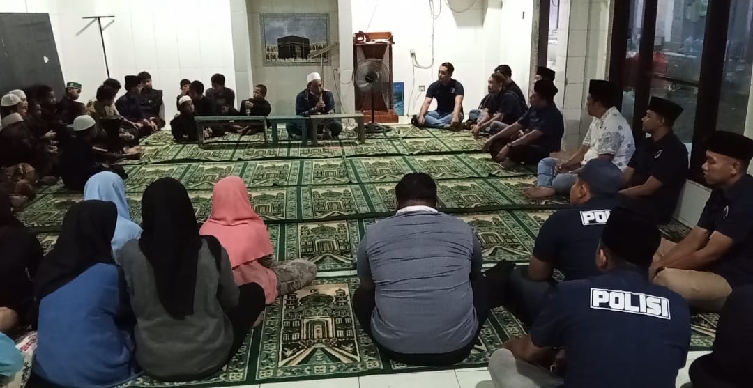 Satresnarkoba Polres Pelabuhan Tanjung Perak Buka Puasa Bersama dan Santuni Anak Yatim 