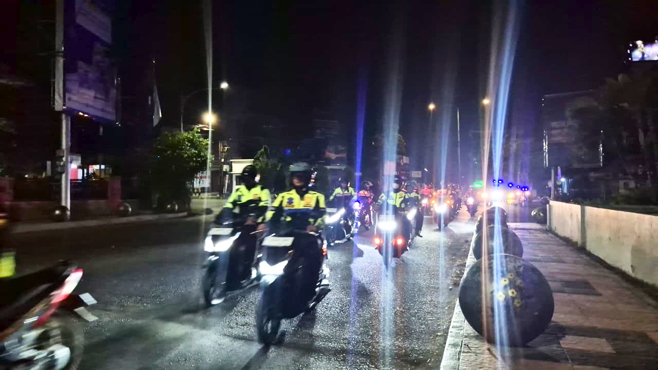 Ciptakan Harkamtibmas, Polresta Banyuwangi Gelar Patroli Skala Besar Sisir Lokasi Strategis