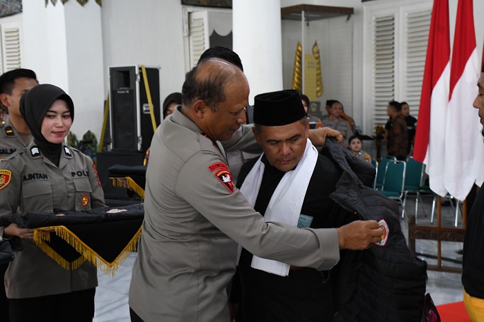 Kapolda Jatim Mendesak Perguruan Silat Patuhi Maklumat Aman Suro 2025 saat Suroan dan Suran Agung