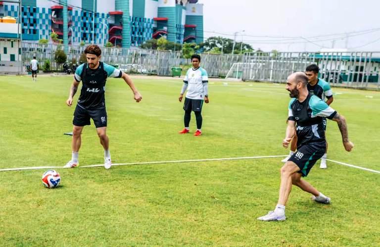 Latihan Terakhir Persebaya Sebelum Bertolak ke Makassar