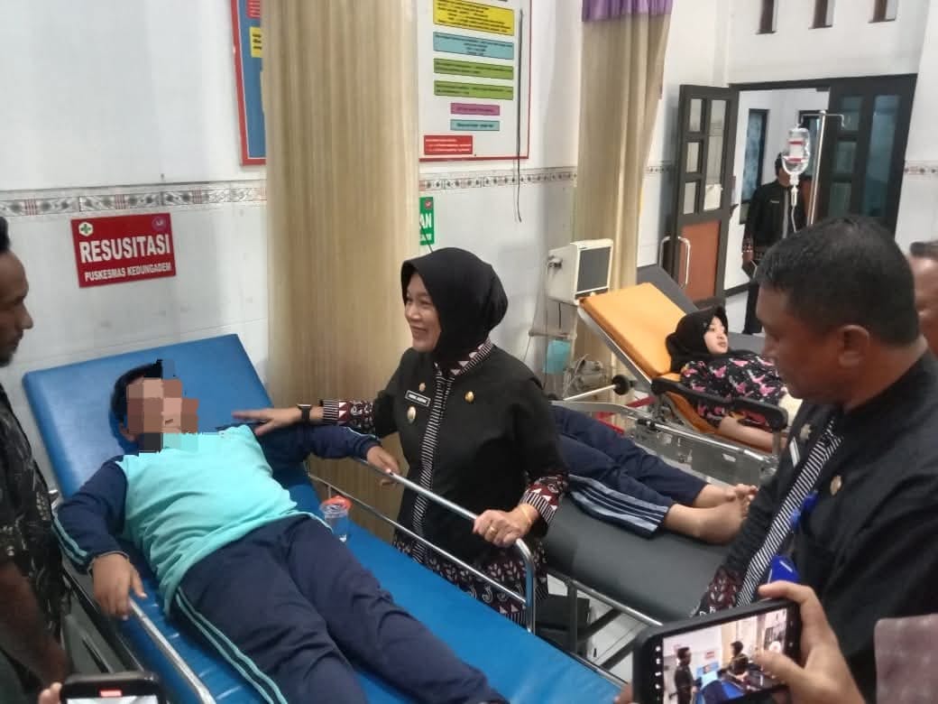Wabup Nurul Azizah Bersama Dinkes Sidak Siswa Diduga Keracunan MBG di Kedungadem Bojonegoro