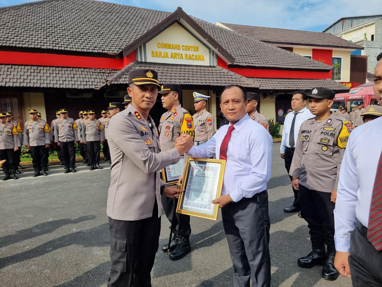 Ungkap Kasus Sabu dan Ganja Kering, Satreskoba Polres Jember Diganjar Penghargaan