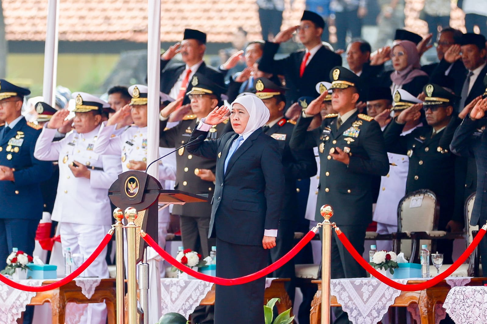 Khofifah Ajak Pemuda Wujudkan Indonesia Emas 2045