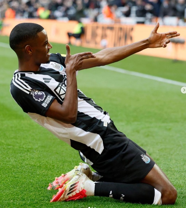 Pecahkan Rekor, Alexander Isak Segera Berseragam Liverpool