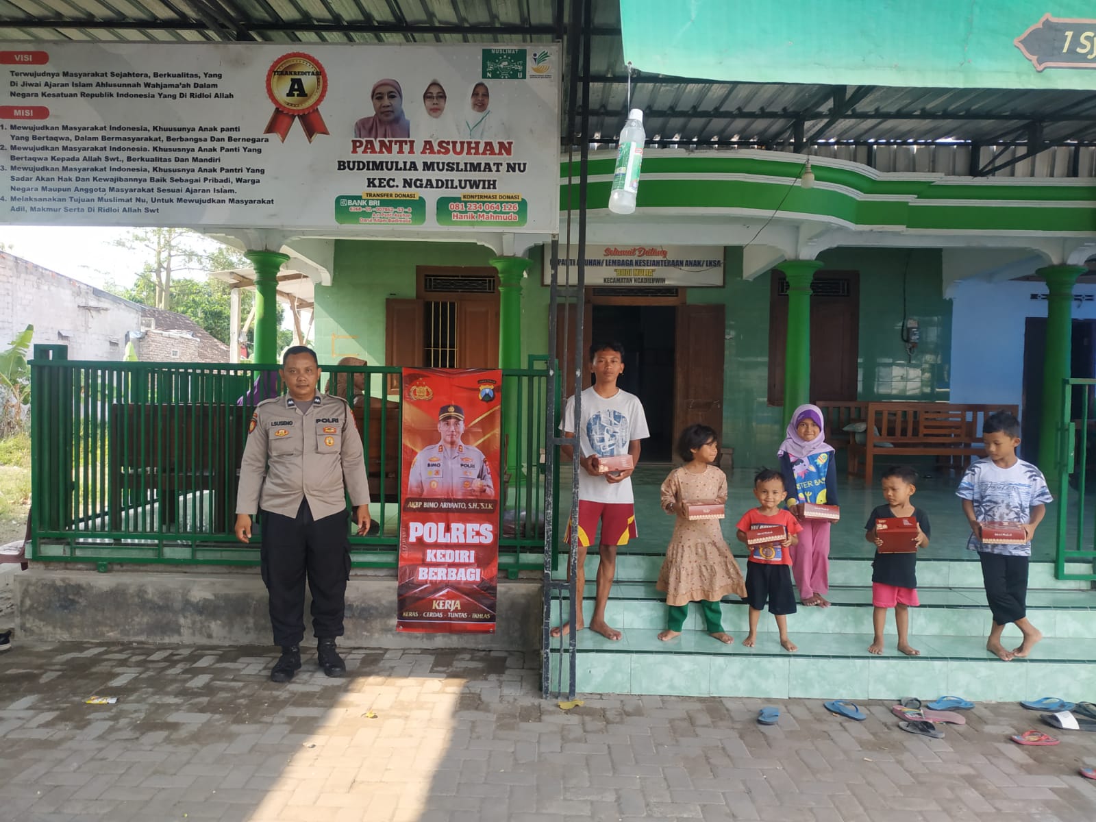 Polres Kediri Berbagi Kasih dengan Anak-anak Panti Asuhan Budi Mulya