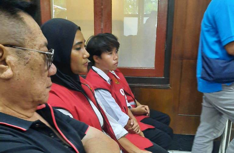 Terjerat Jaringan Sabu Lapas Porong, Dua Perempuan Surabaya Duduk di Kursi Pesakitan