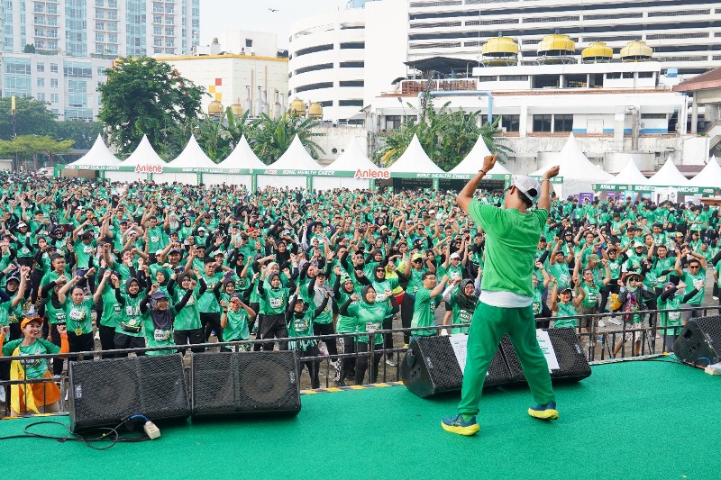 Anlene Sukses Menggerakkan Lebih dari 5.000  Warga di Surabaya