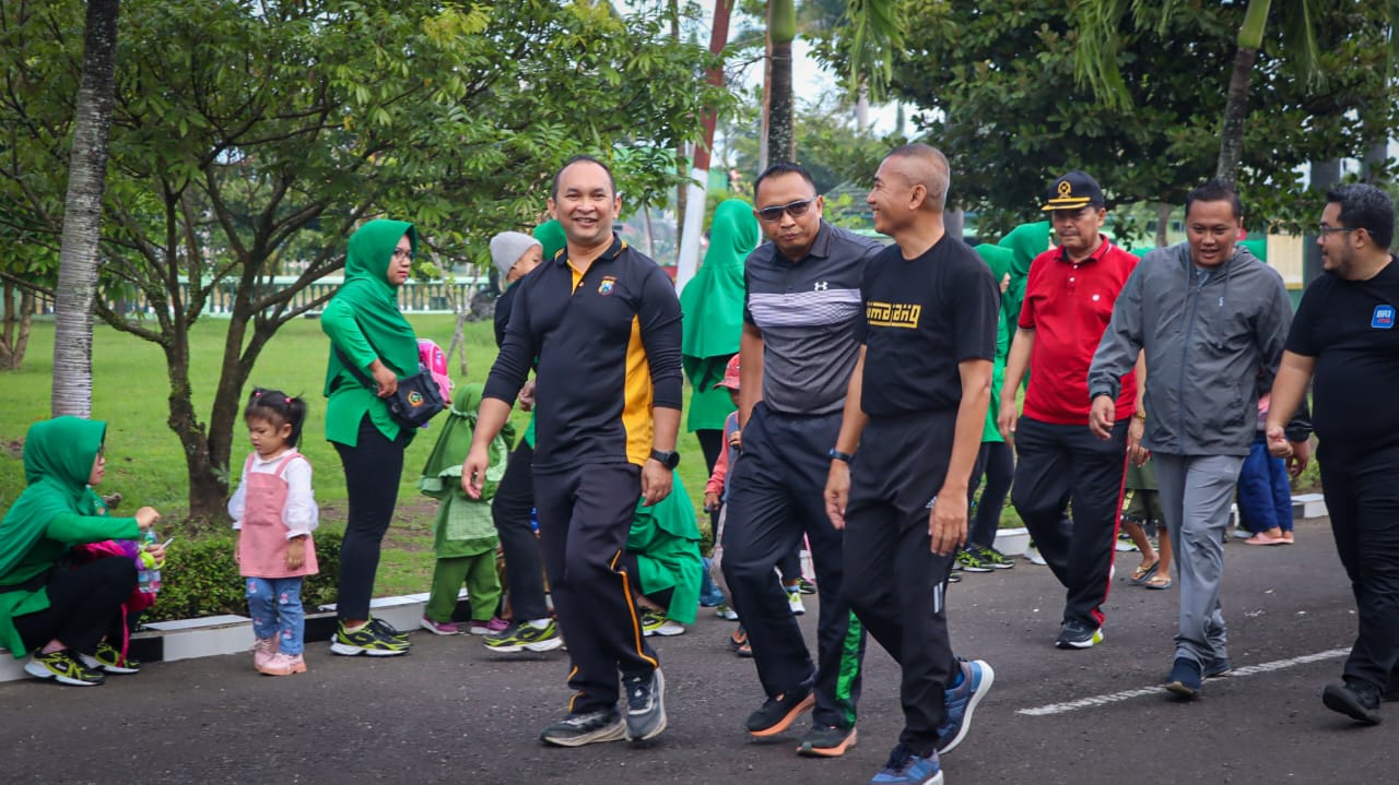 Kapolres Lumajang Hadiri Perayaan HUT Ke-73 Yonif 527/BY, Ajak Personel Jaga Sinergitas TNI-Polri