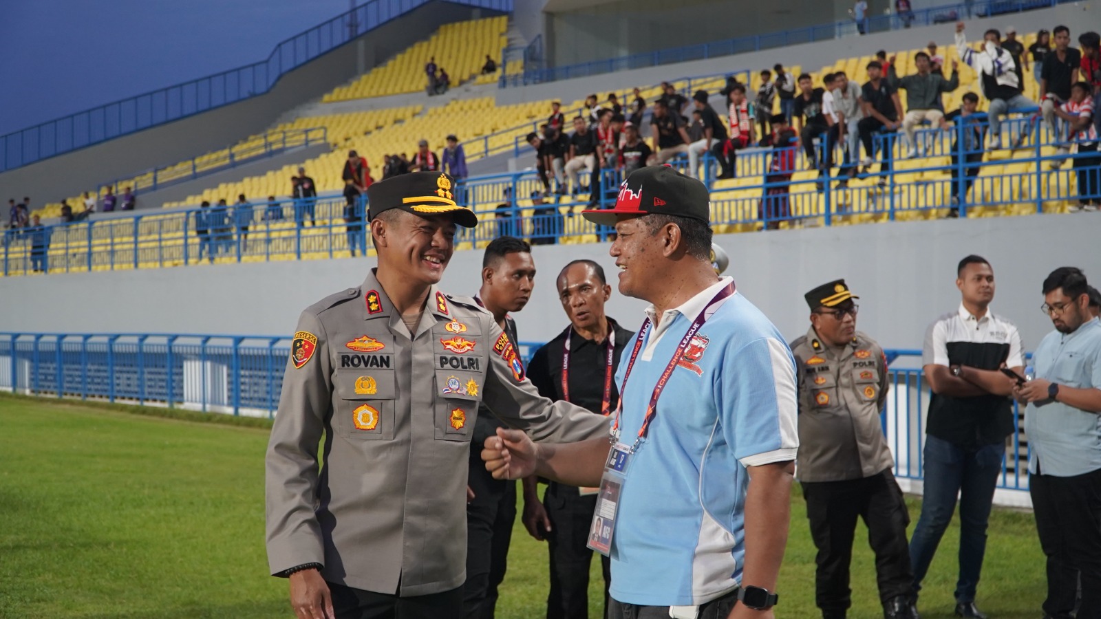 Kapolres Gresik Apresiasi Tertibnya Penonton Laga Semifinal AFC Challenge League Madura United Vs Svay Rieng