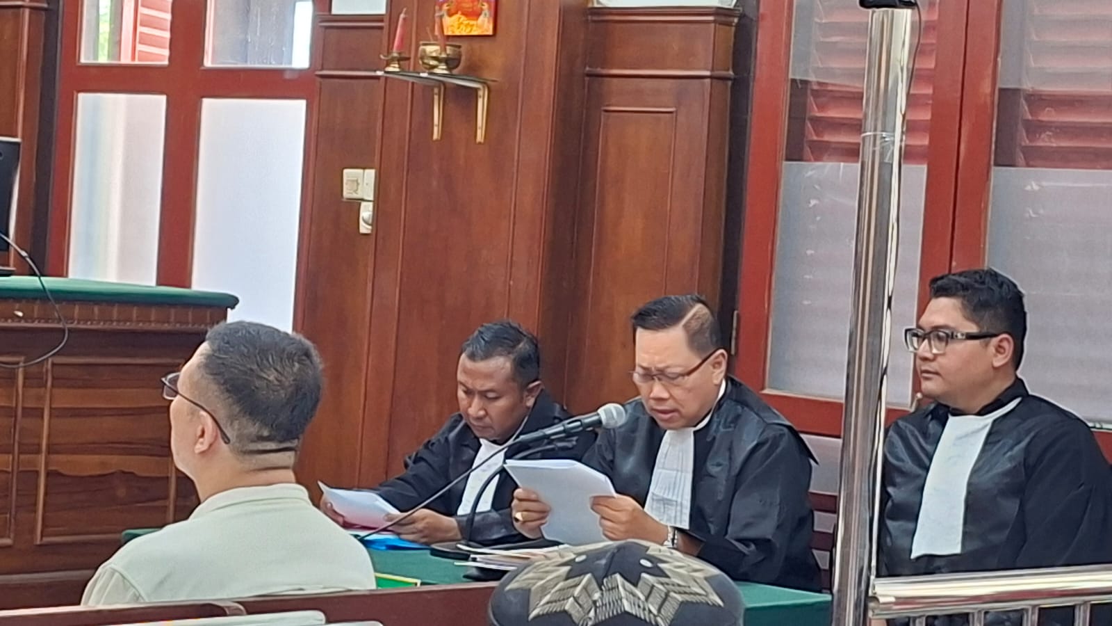 Usai Sidang Eksepsi, Pengacara Samuel Sowan ke Kejari Surabaya, Ini Katanya