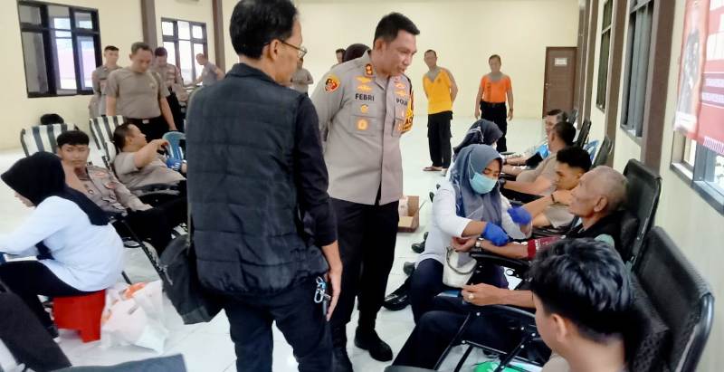 Polres Bangkalan Peringati Hari Jadi ke-73 Humas Polri, Jaring 80 Relawan Donor Darah 