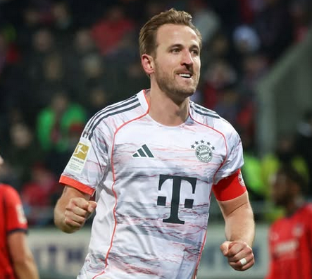 Kane Cetak Sejarah, Bayern Hajar Heidenheim 4-0 dan Melaju Nyaman di Puncak