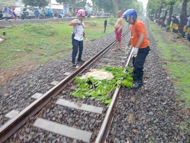 Warga Jalan Gembili, Wonokromo Tewas Ditabrak KA Logawa