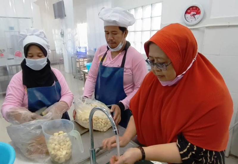 Dapur Nikmat Barokah Pastikan Menu Bergizi dan Aman Tiap Hari