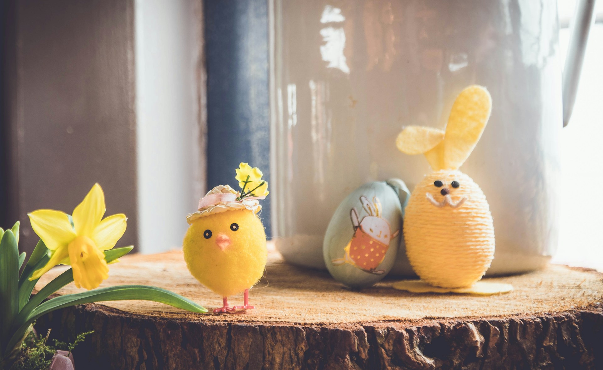 Makna Simbol-Simbol Paskah: Telur, Salib, dan Kelinci Paskah